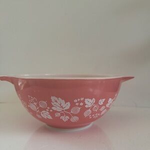 Pyrex Pink Gooseberry Vintage Bowl 1.5 Quarts #442